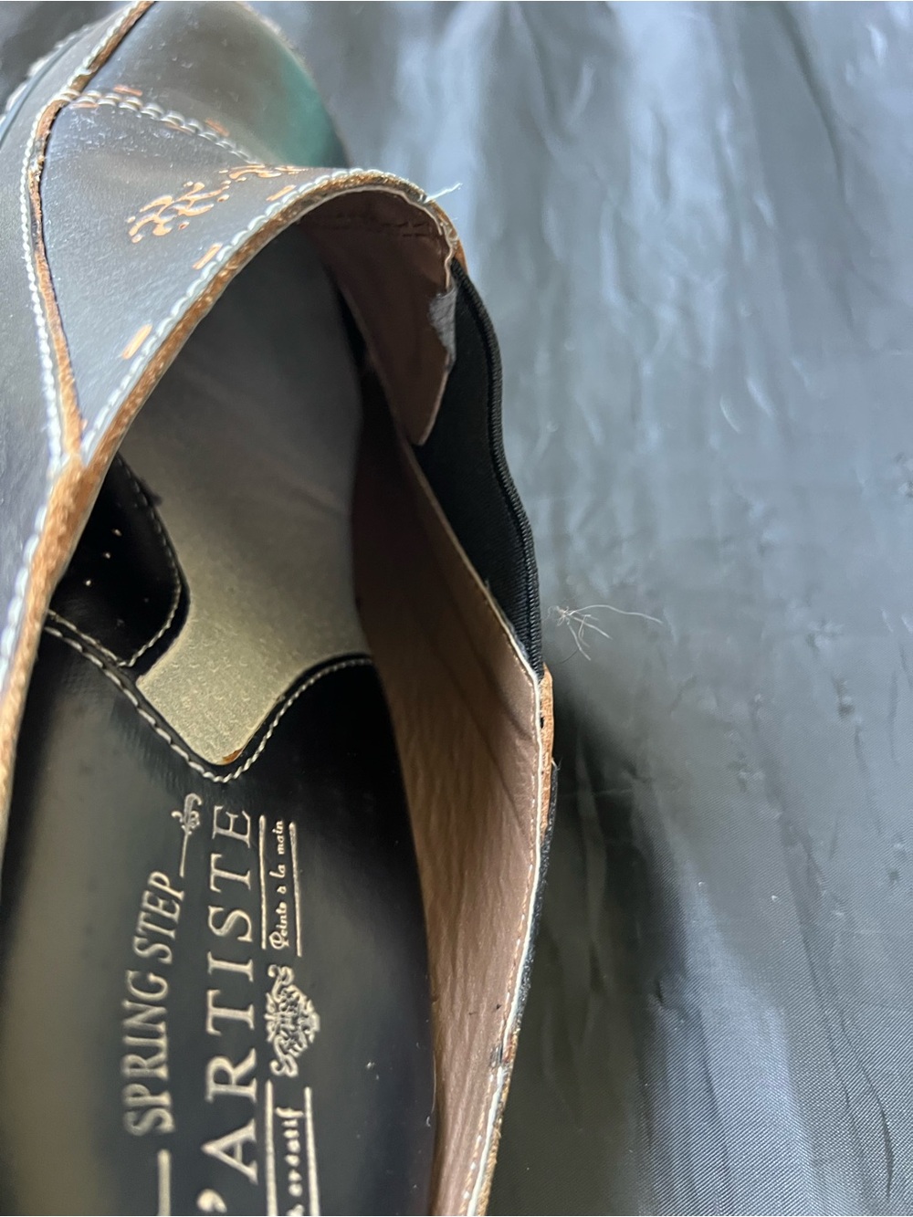 L'ATISTE Black Slip-On Loafers with Brown Stitching - Picture 5 of 12